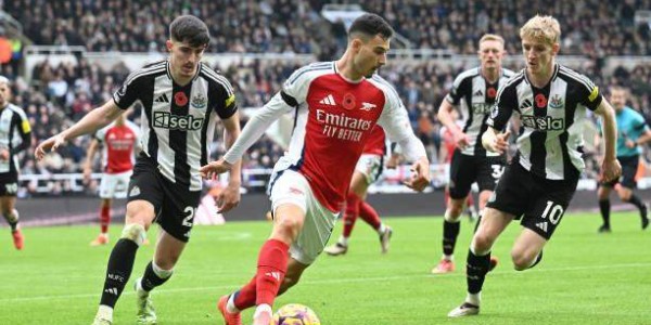 电竞投注平台-破门乏术枪手再负喜鹊，落后7分英超争冠悬了？