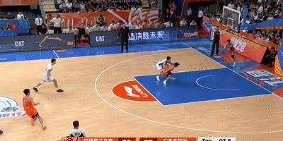 看了胡明轩不压表瞎扔三分的骚操作，才发现，陈家政为啥打不出来