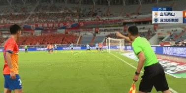 【中超】高准翼凌空斩克雷桑建功 泰山3比2新鹏城