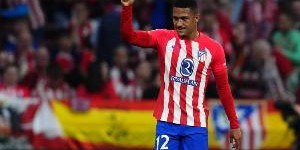 记者：利诺与弗拉门戈深入谈判，已准备好签订年薪近500万欧合同