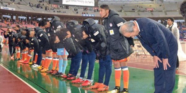 直播观看-看看日本海边的金牌球市 成都凤凰山何时高喊雄起