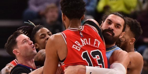 电竞投注平台-灰熊轻取公牛重回胜利轨道 亚当斯轻松一抱抢戏