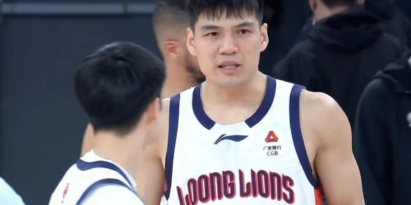 赛程安排-上海男篮17分大胜，王哲林25+10生涯总得分破万，洛夫顿30+10