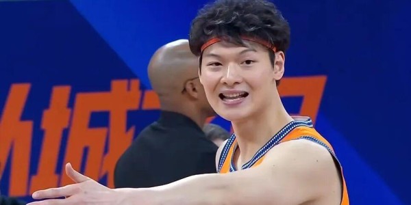 赛程安排-上海男篮17分大胜，王哲林25+10生涯总得分破万，洛夫顿30+10